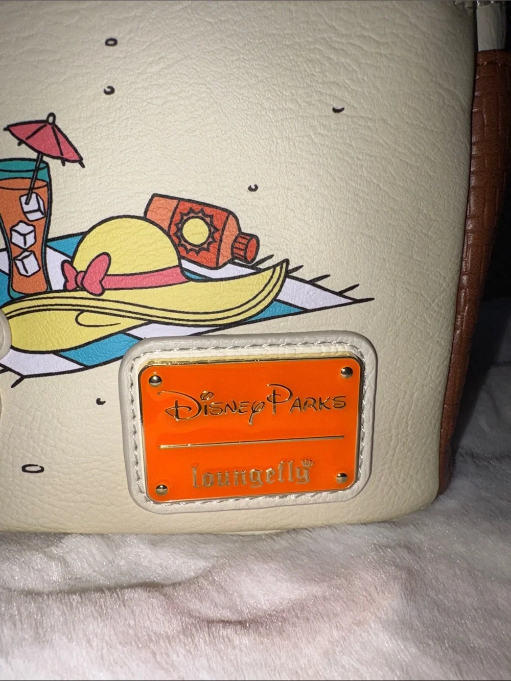 Loungefly Disney Minnie & Mickey Beach Sunset Mini Backpack. Glow in The Dark